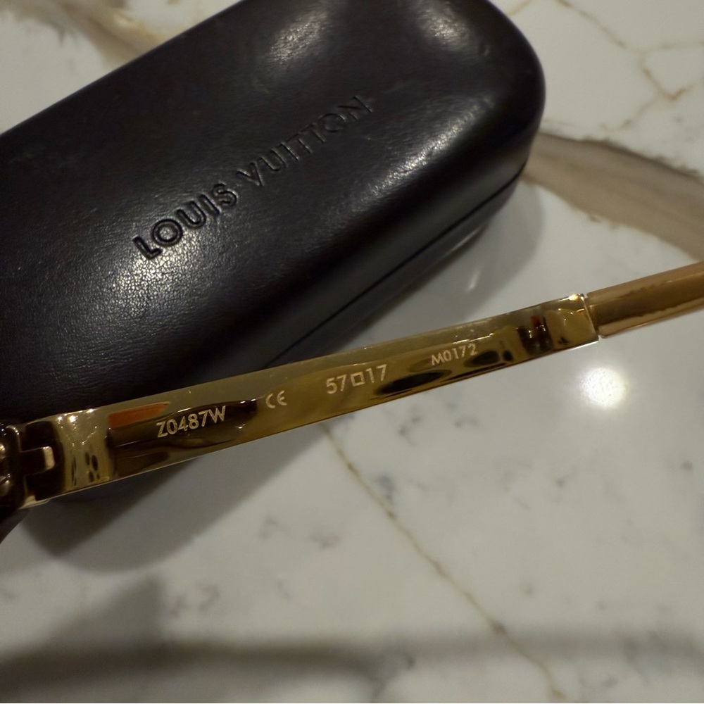 Louis Vuitton Black Oversized Sunglasses Vintage - Picture 5 of 8